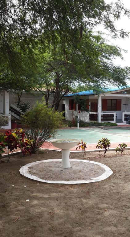 El Jardin De Playas Hotel Exterior photo