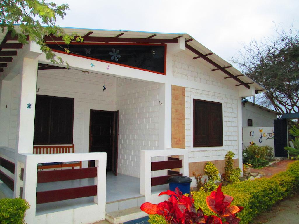 El Jardin De Playas Hotel Exterior photo