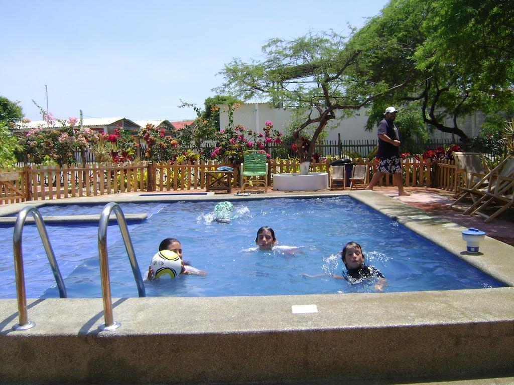 El Jardin De Playas Hotel Exterior photo