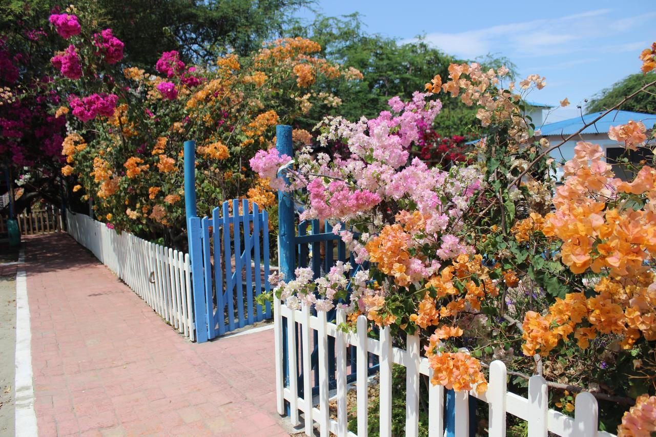 El Jardin De Playas Hotel Exterior photo