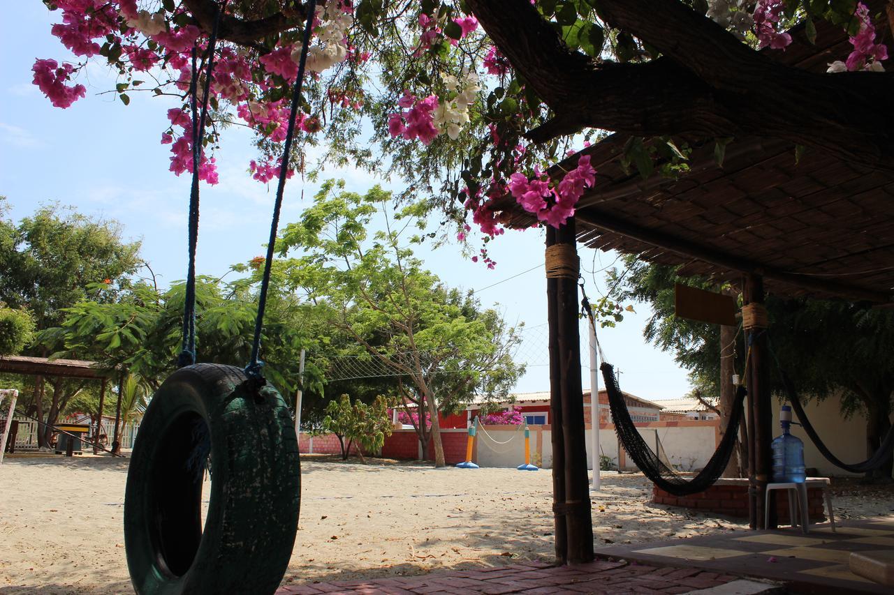 El Jardin De Playas Hotel Exterior photo